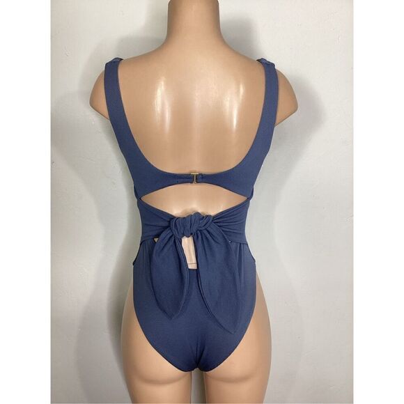 New. L*SPACE cut out one piece. Medium. Retails $183 - Picture 6 of 10